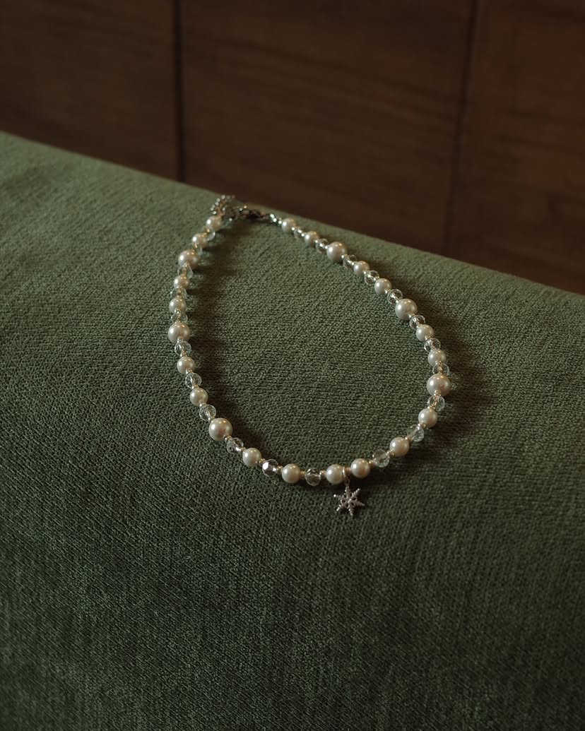 Honeybee Necklace (Xmas Ver)