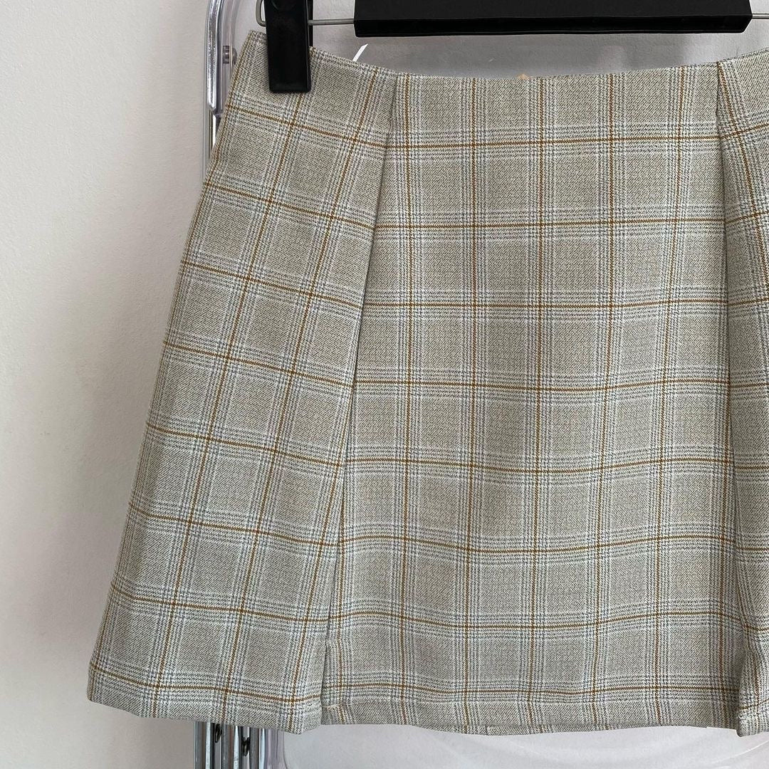 Livia Mini Skirts
