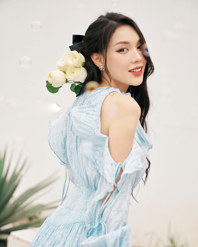 Lacy Dress