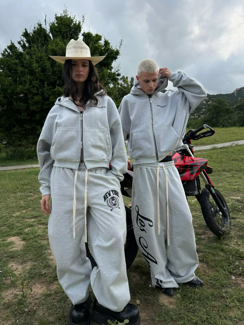 “WHENEVER” BASIC ZIP-UP HOODIE VER 2