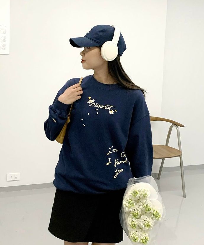 Daisy Flower Sweater