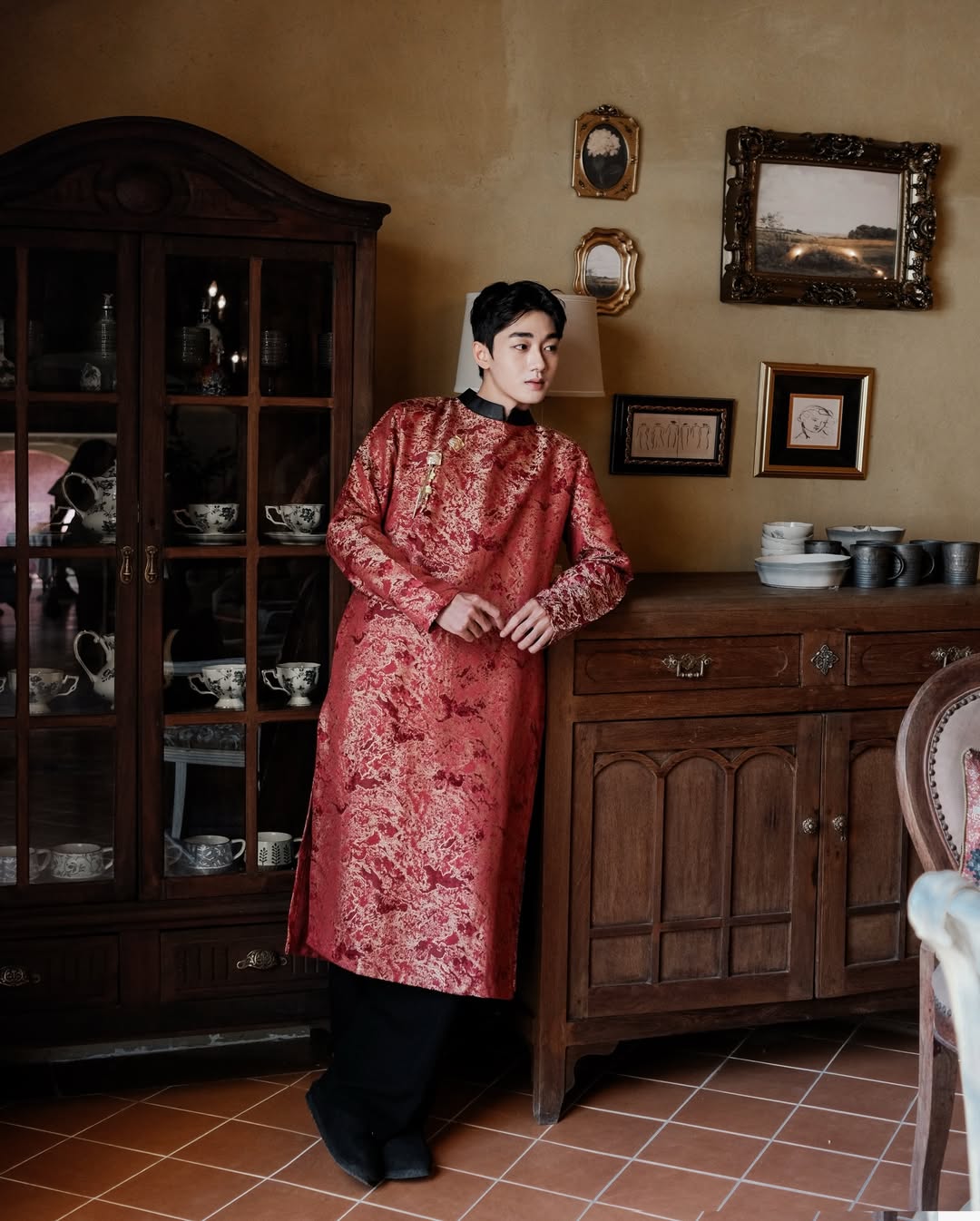 Áo Dài Sơn (Pants & Charms not Included)