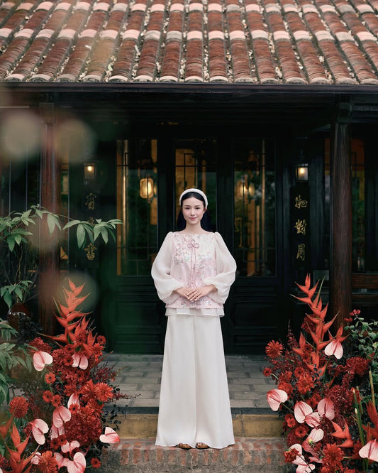 Diệu Vy (Pants not Included)