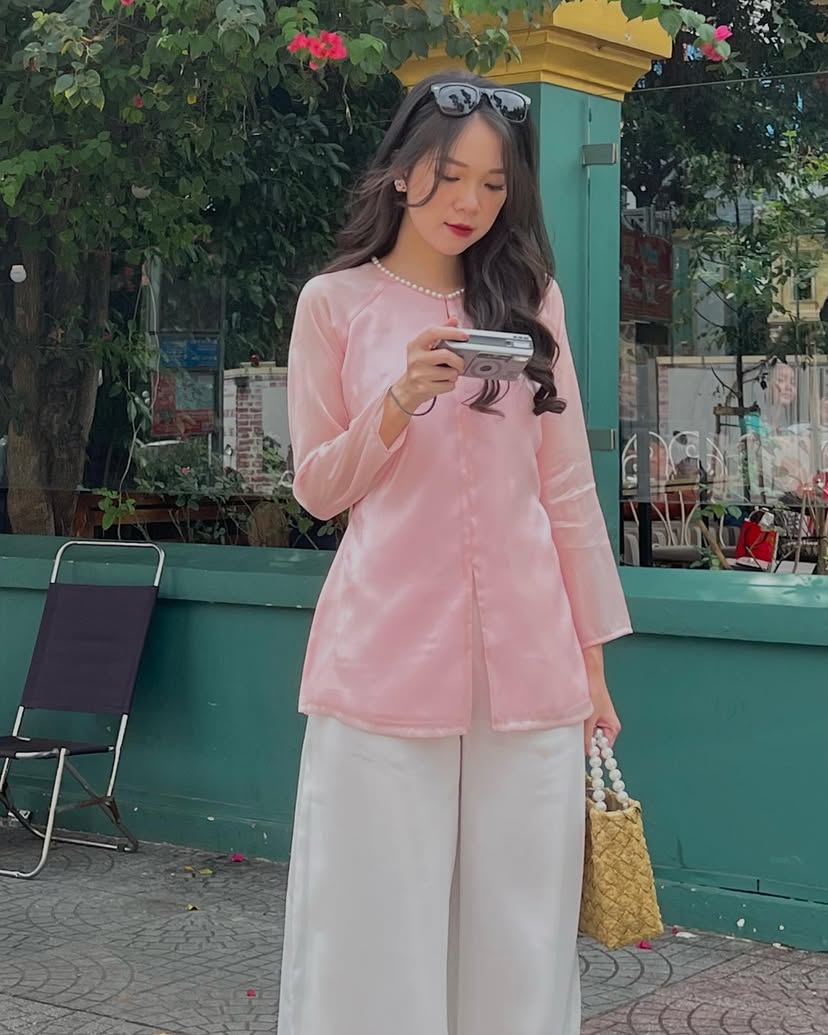 Áo Bà Ba Út Xinh (Pants not included)