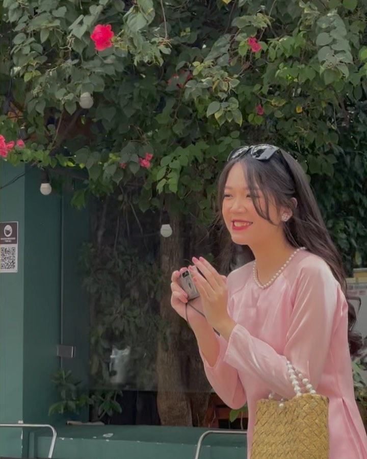 Áo Bà Ba Út Xinh (Pants not included)