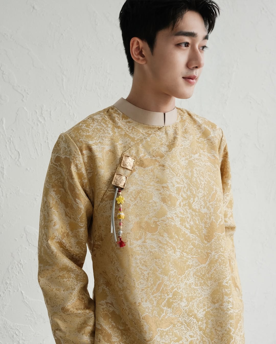 Áo Dài Sơn (Pants & Charms not Included)