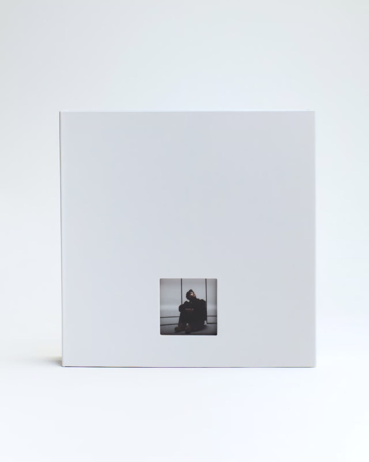 ALBUM Mắt Nhắm Mắt Mở: Eye Wide - Day One Version