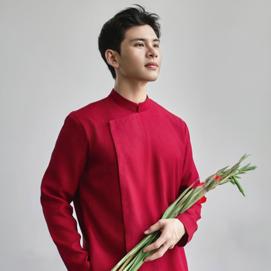 Áo Dài Cách Tân (Pants not Included)