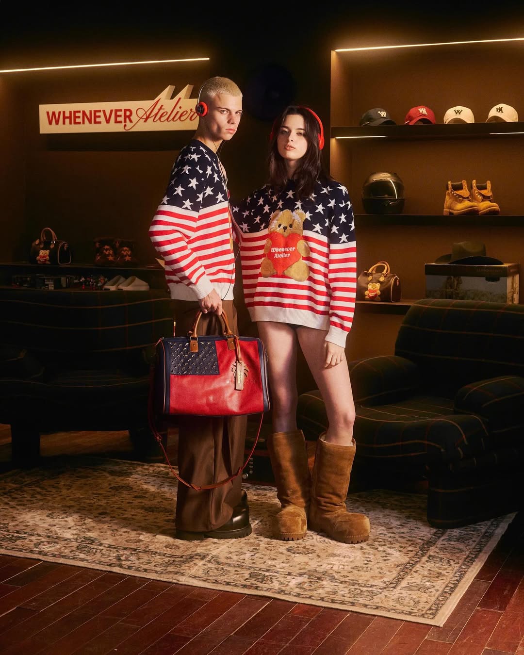 “WHENEVER” STAR BEAR SWEATER