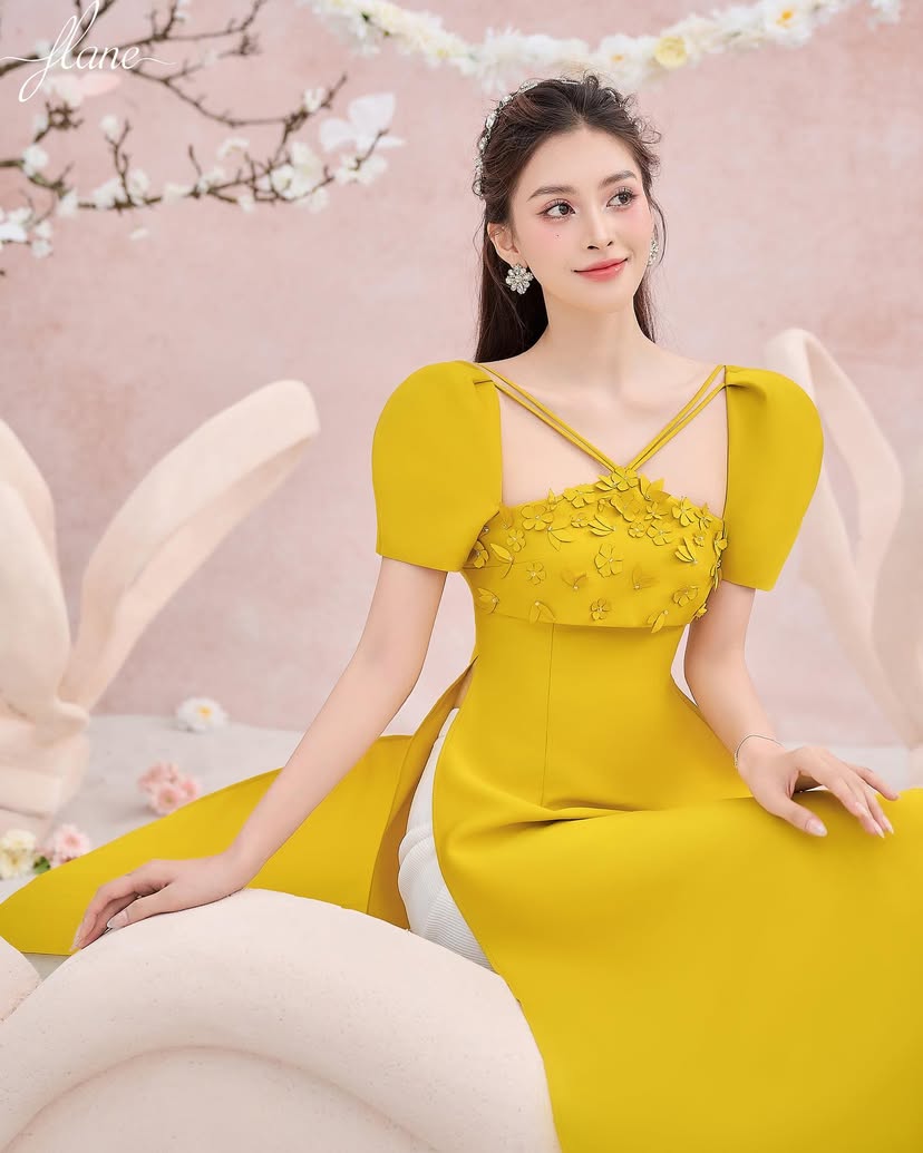 Áo Dài Thiên Kim (Pants Not Included)