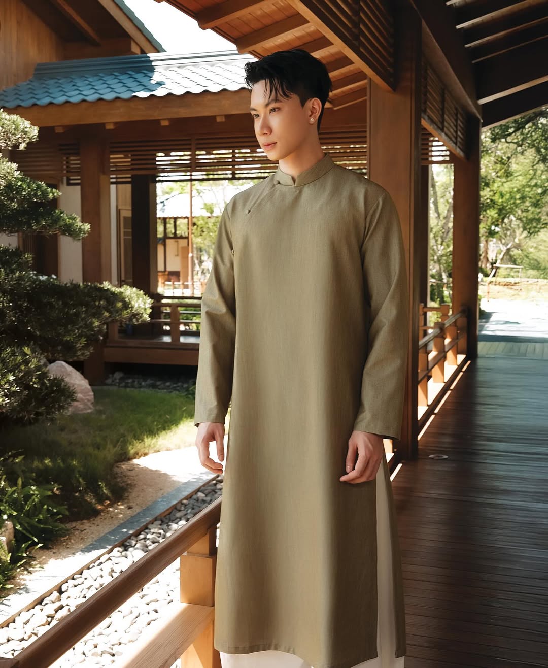 Áo Dài Ngọc Lâm (Pants & Pendants not Included)