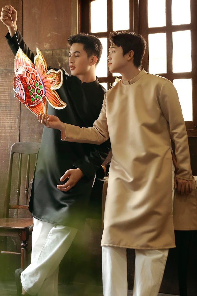 Áo Dài Truyền Thống (Pants not included)